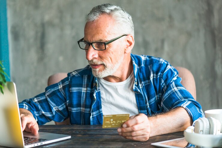 Secured vs. Unsecured Credit Cards: Understand the Key Differences