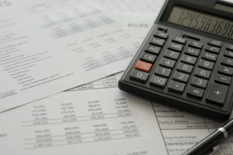 Is it worth claiming your tax refund early in the U.S.? Understand the risks